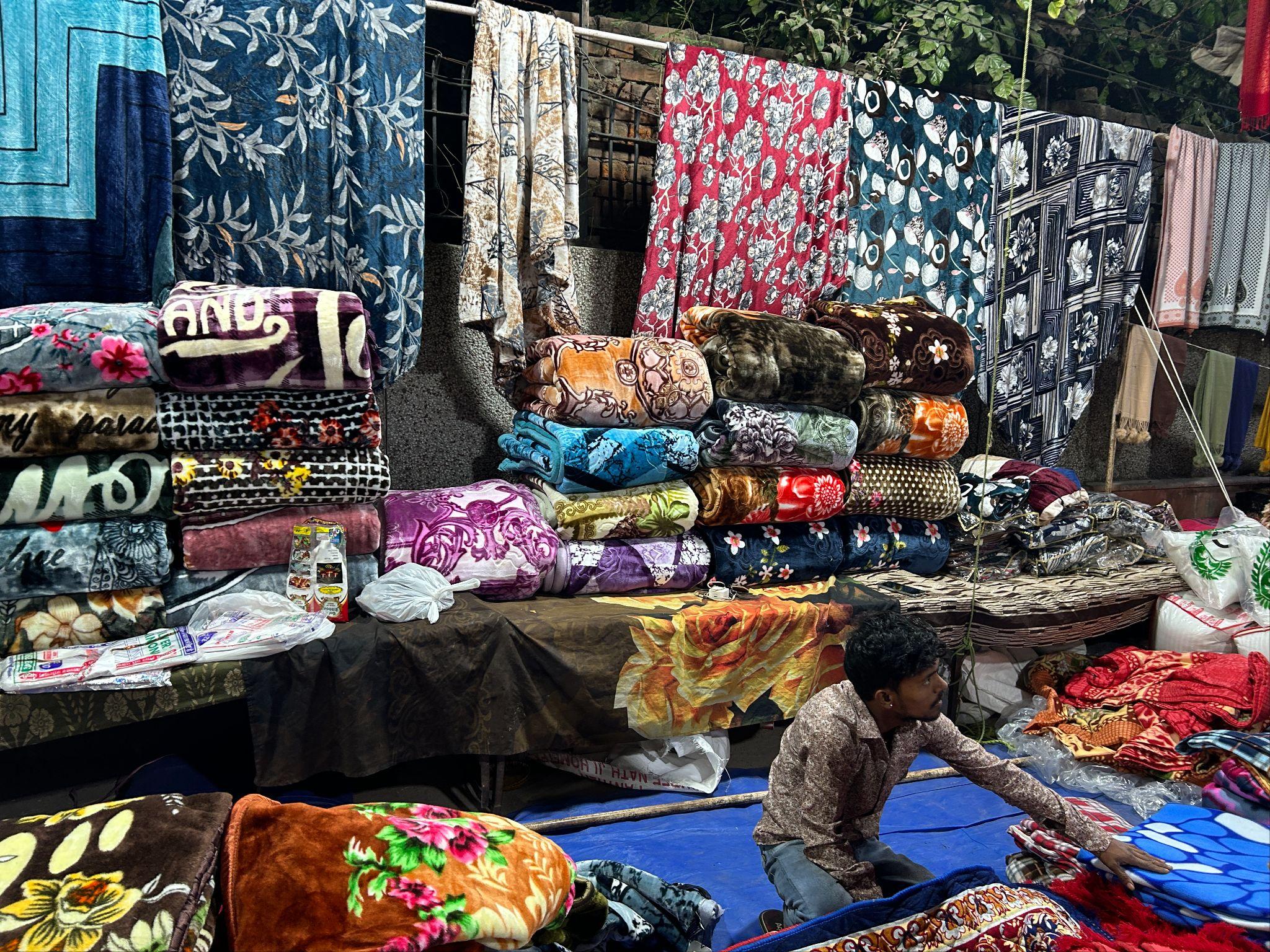 インドのバザールの毛布