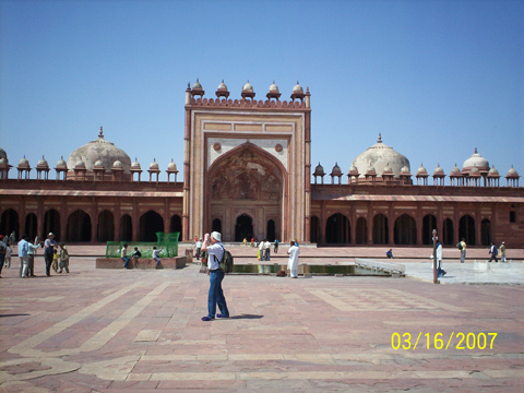 日本人レポーターインド